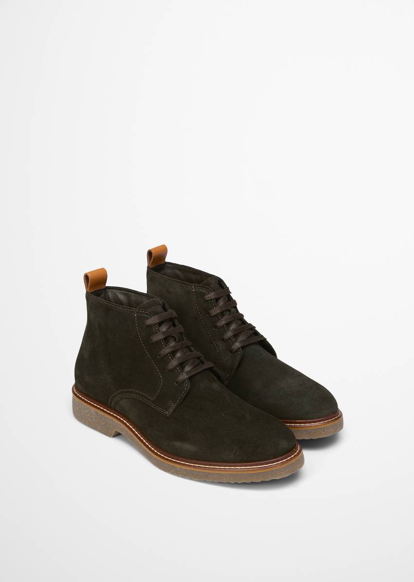 Desert Boot Model Linus made from soft suede cowhide