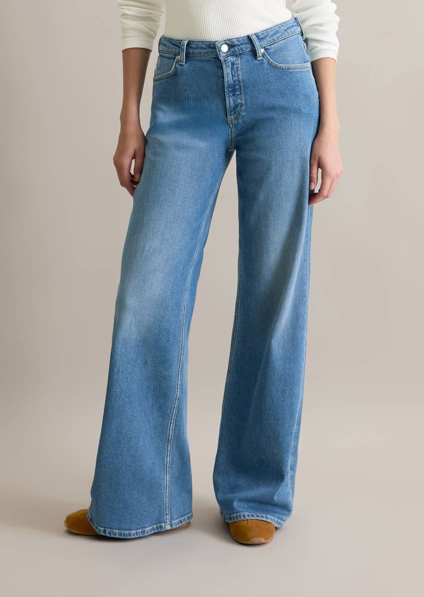 Jeans model Grethe flared made from organic cotton stretch