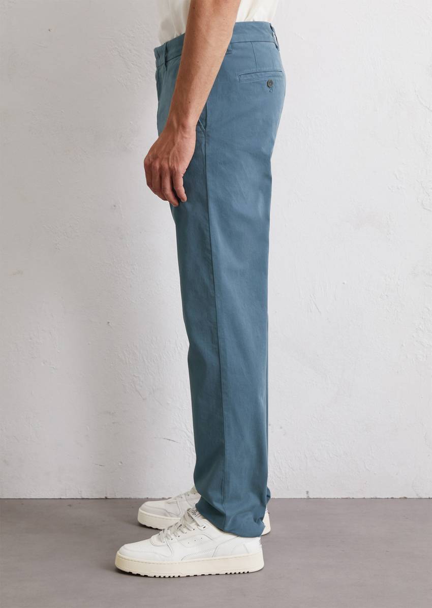 Chino model Osby tapered made from an organic cotton blend