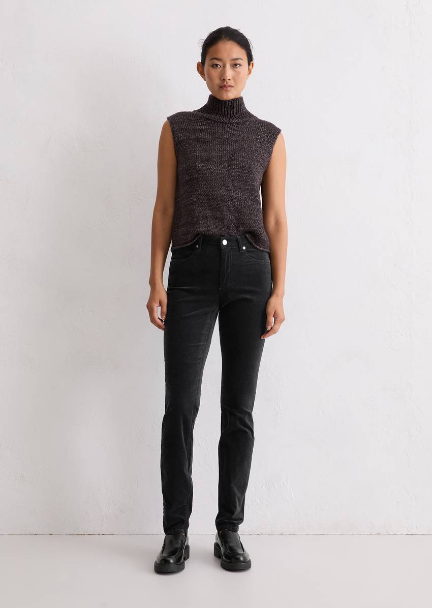 Velvet pants model Alkea slim made from an organic cotton stretch blend