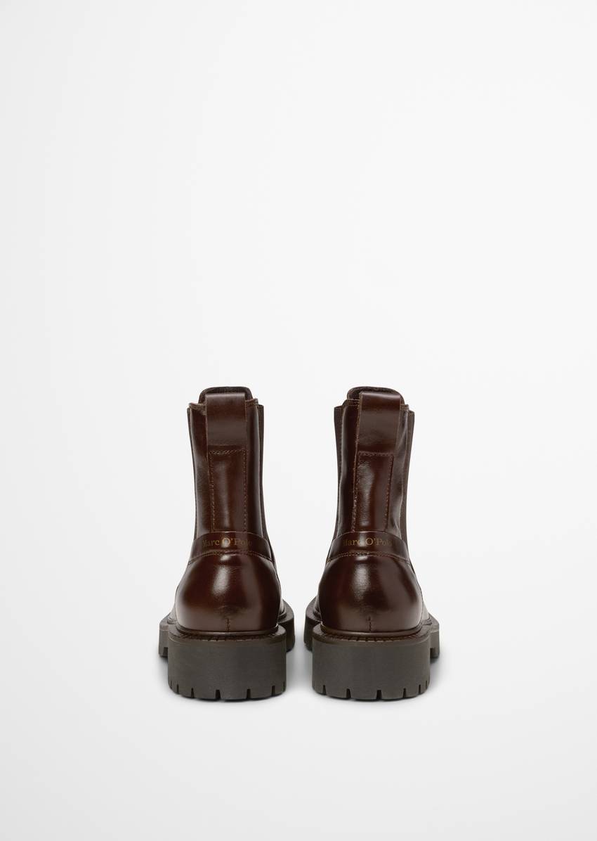 Chelsea boot model Phia made from fine cowhide