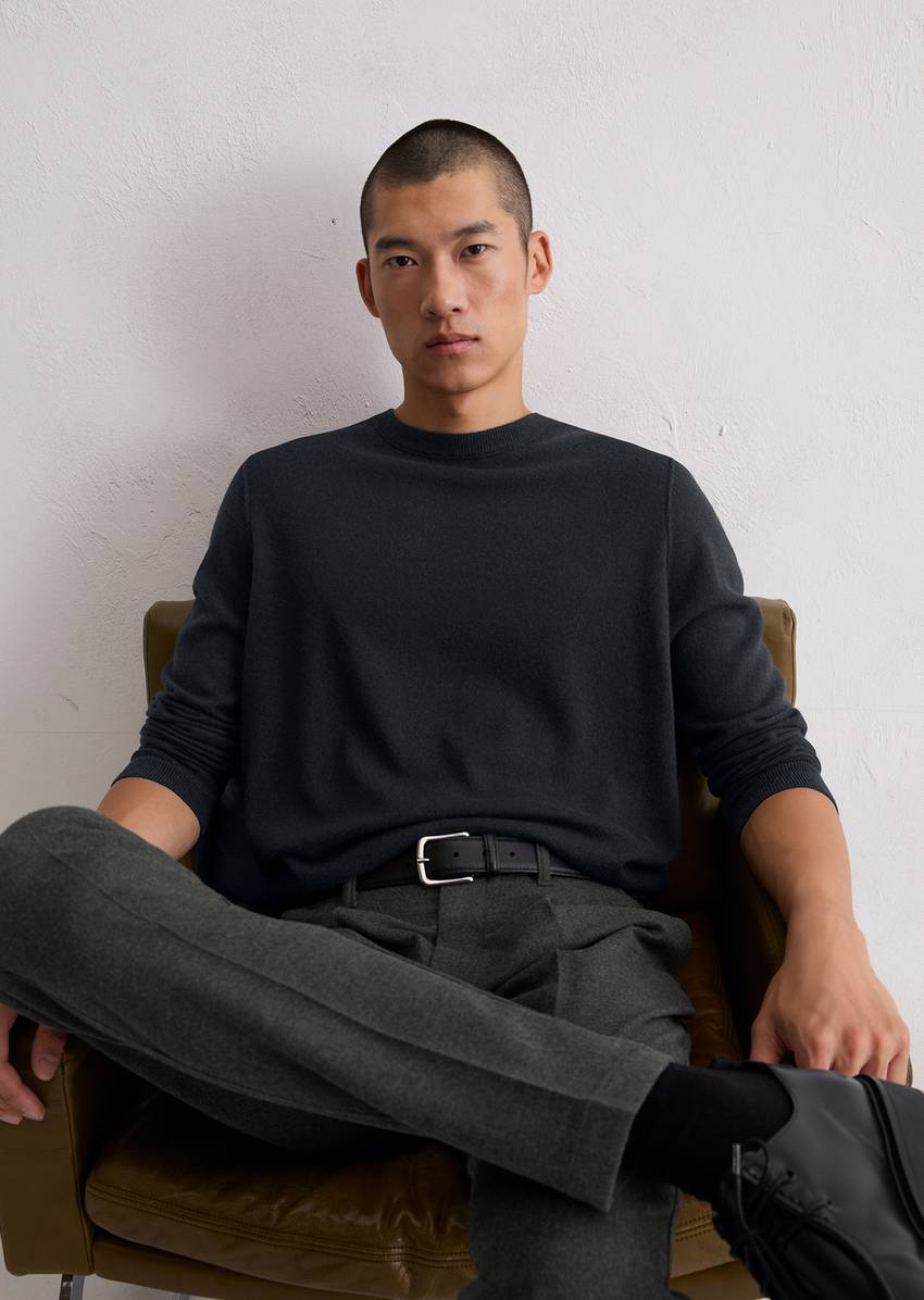 Sweater regular made from the finest cashmere