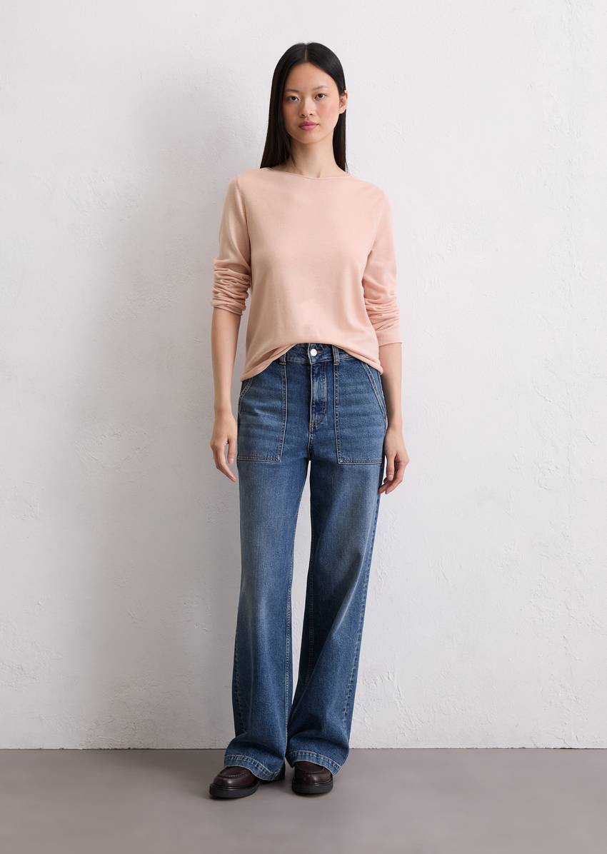 Knitted sweater slim made from soft merino wool