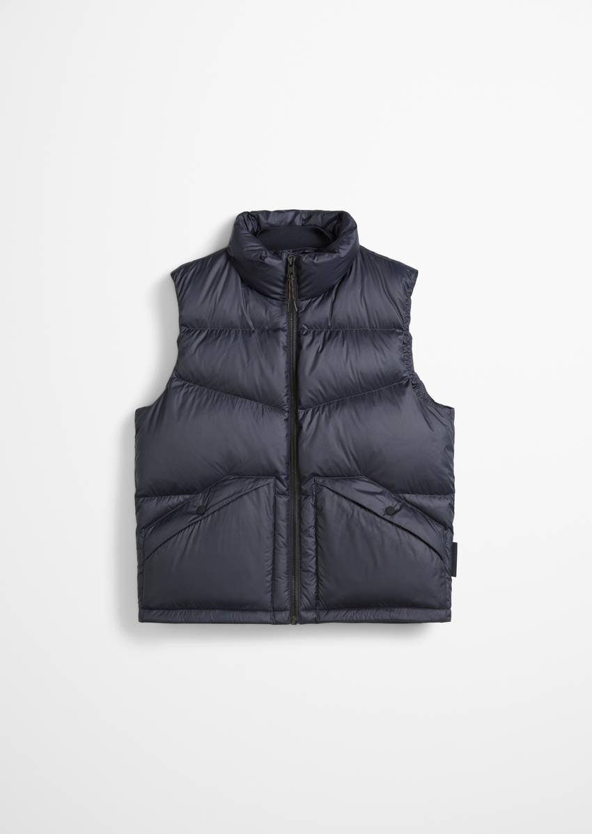 Regular puffer down vest made from water-repellent performance polyester