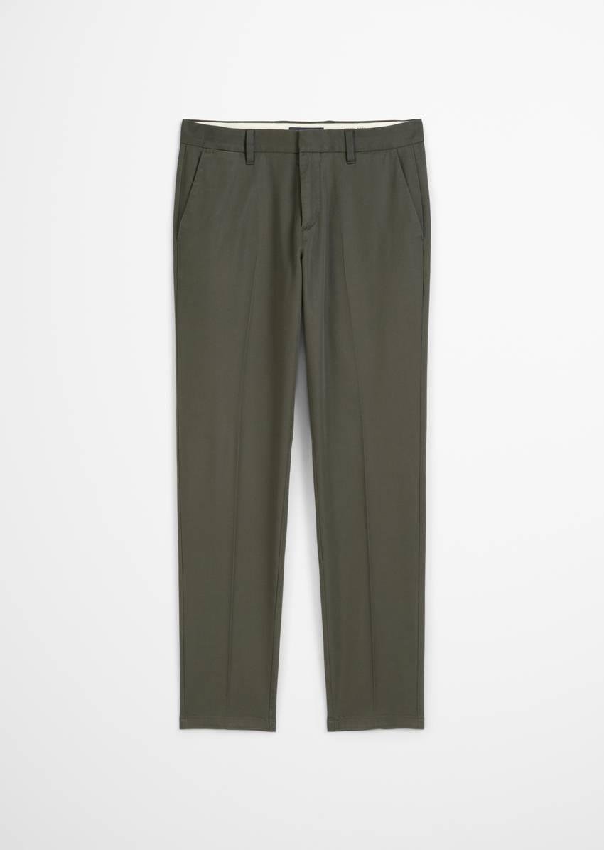 Chino model Osby tapered made from an organic cotton blend with TENCEL™Lyocell