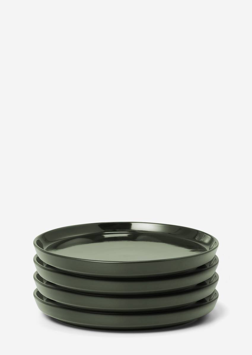 Small plate Model Moments in set of 4