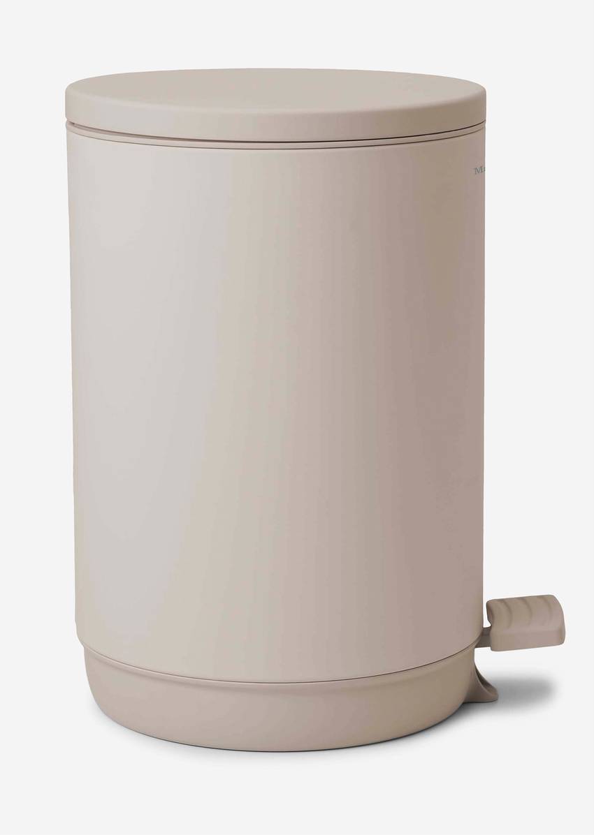 Pedal bin model The Curve with soft touch surface