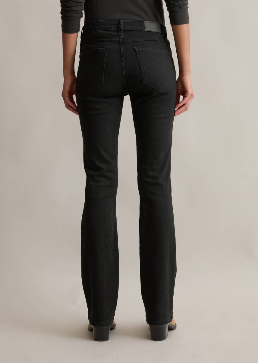 Jeans model Nella bootcut made from a super-stretchy organic cotton blend