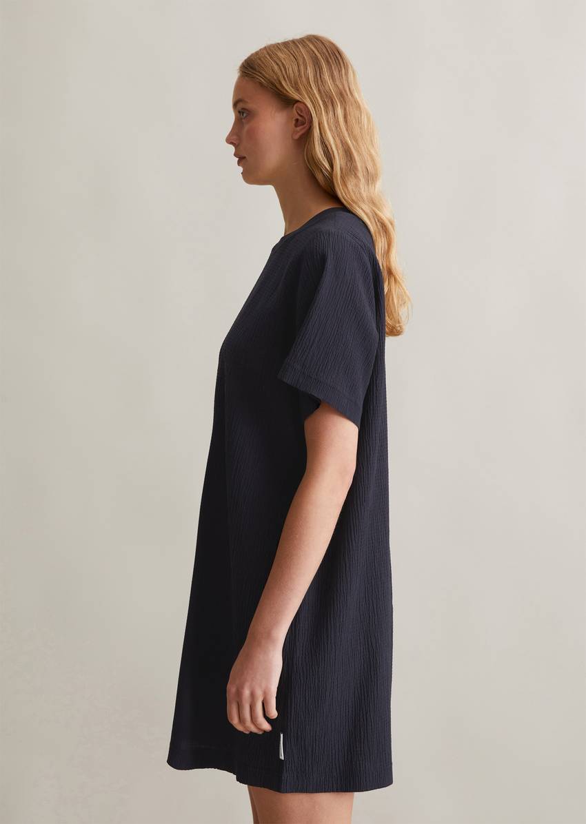 Relaxed crinkle dress in T-shirt style