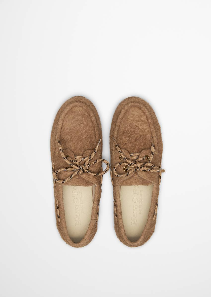 Boat shoe made from long-haired suede