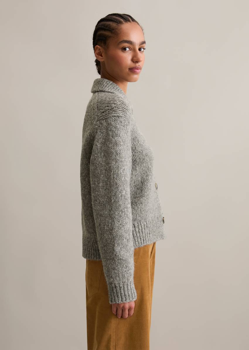 Chunky regular cardigan made from a soft virgin wool blend