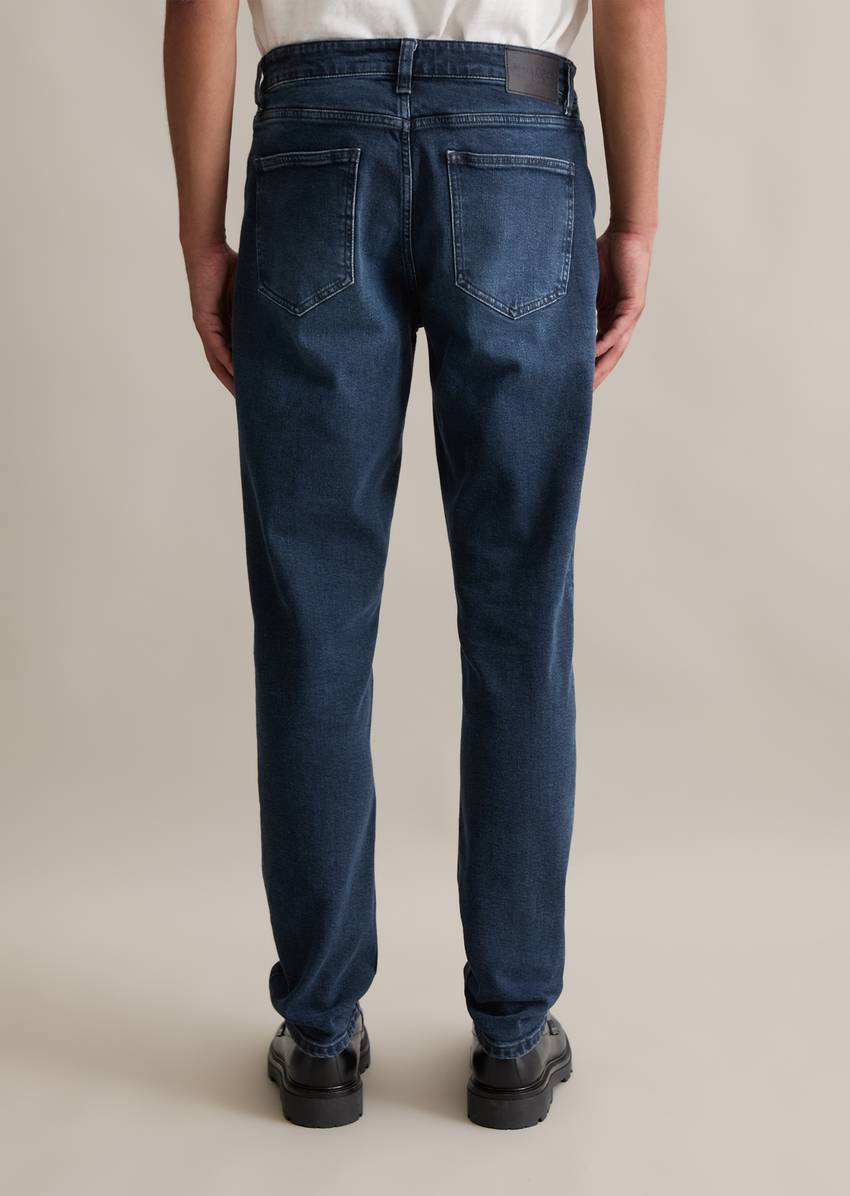 Jeans model Aric shaped made from an organic cotton blend