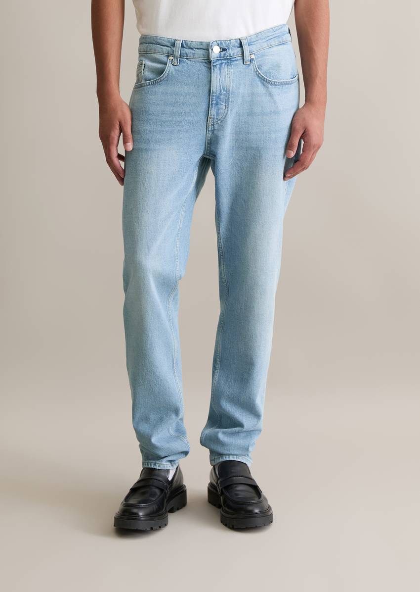 Jeans model Aric shaped made from an organic cotton blend