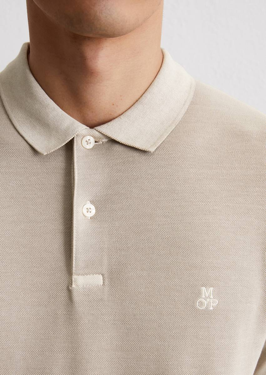 Piqué shaped polo shirt made from organic cotton stretch