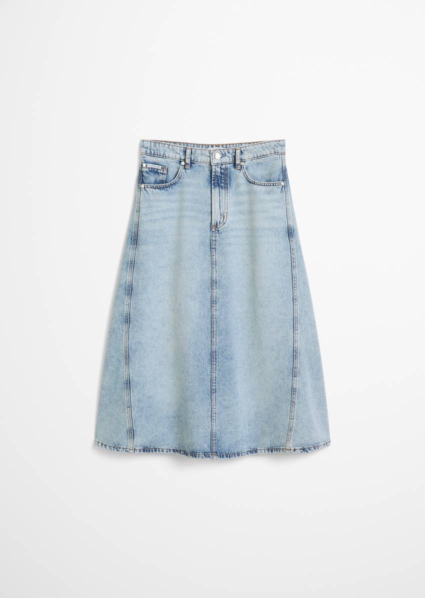 Denim skirt made from denim with European nettle fibers