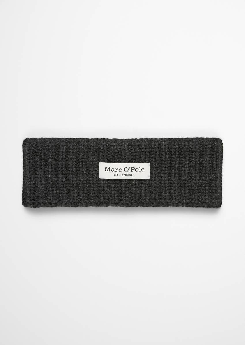 Headband made from a soft merino wool and cashmere blend