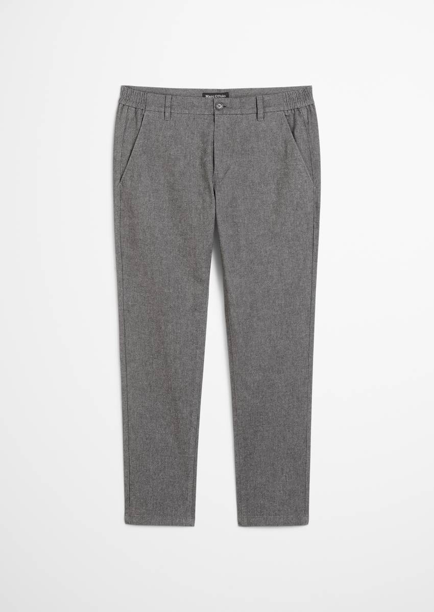 Chino model Stig shaped made from an organic cotton-lyocell mix