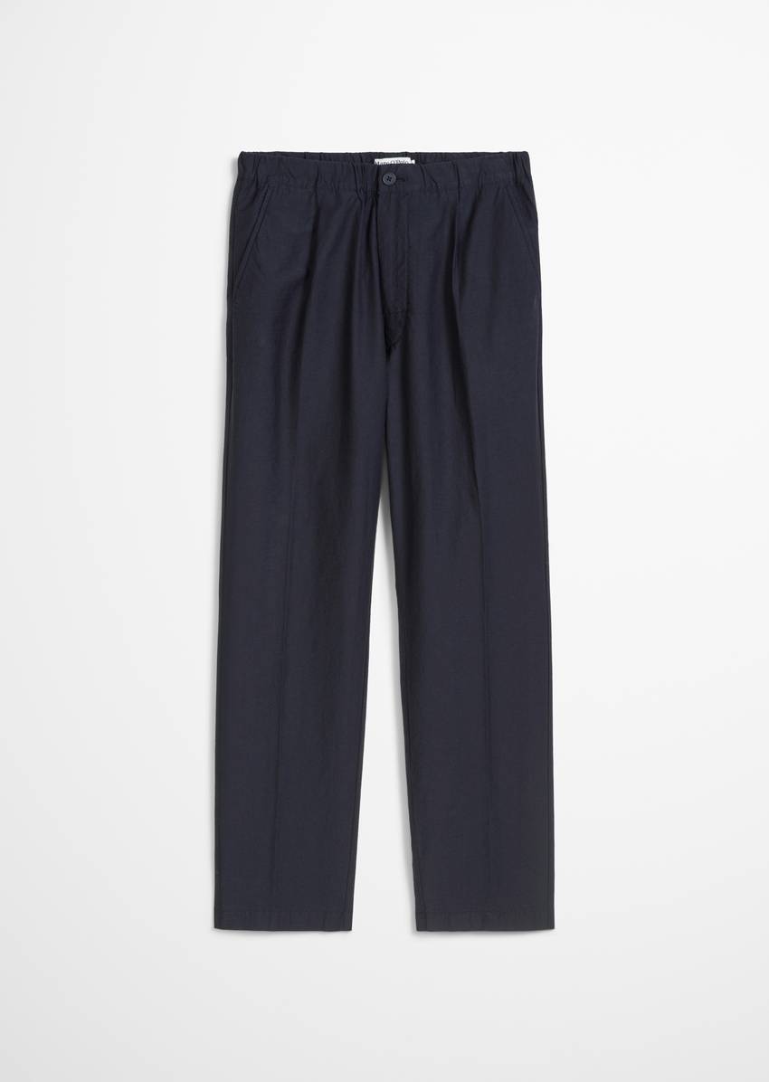 Jogger regular trousers with a fine crinkle texture