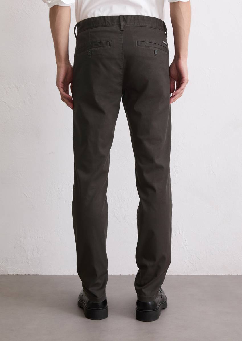 Chino model Stig shaped made from an organic cotton blend