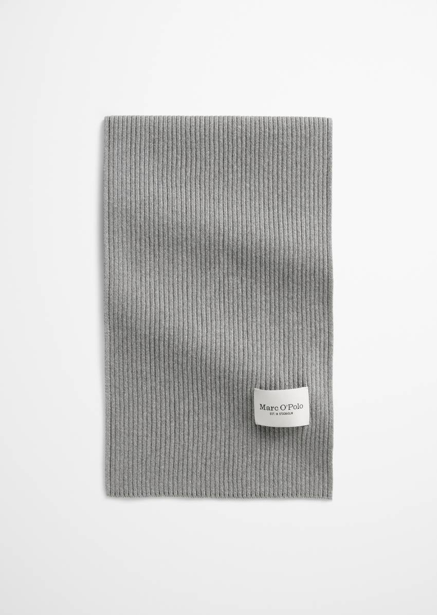 Knitted scarf made from pure organic cotton