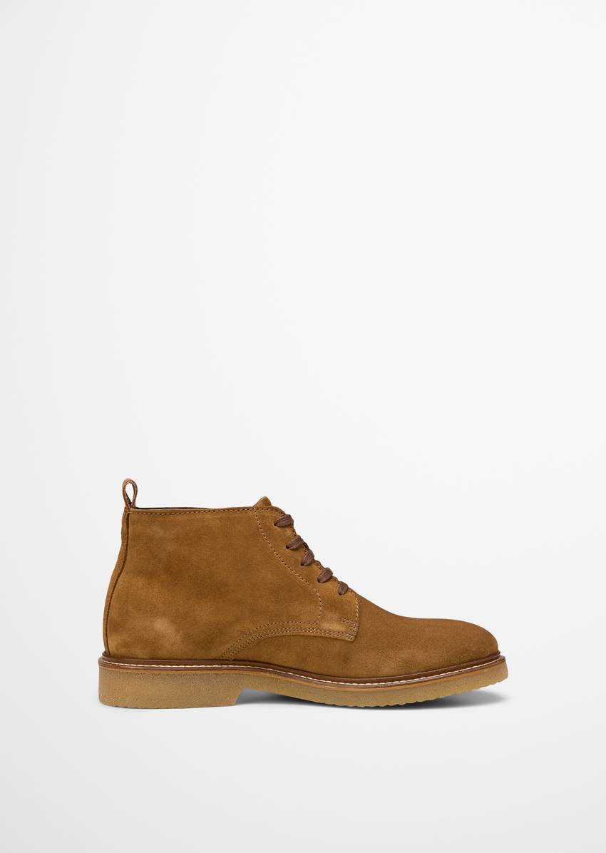 Desert Boot Model Linus made from soft suede cowhide