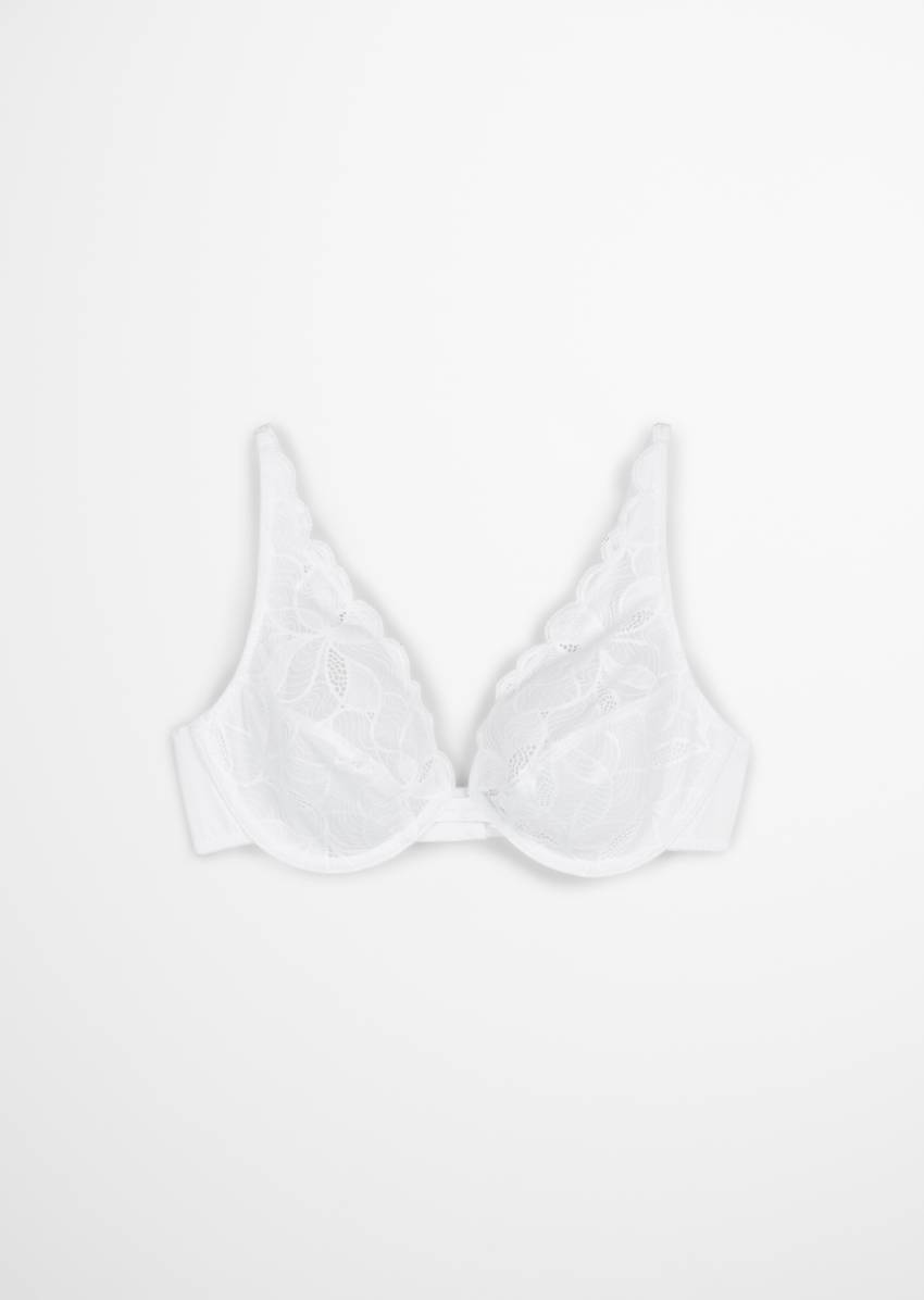 Underwired bra with underwire and lace