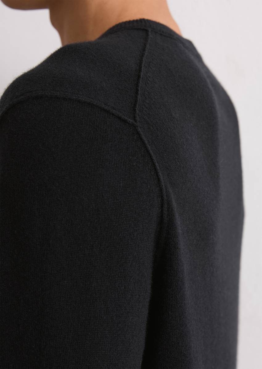 Sweater regular made from the finest cashmere
