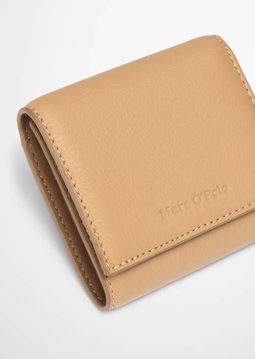 Combination wallet made from grained cowhide