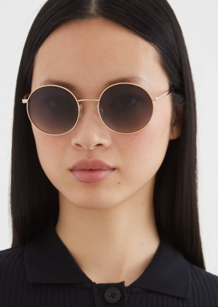 Unisex sunglasses Made of lightweight metal