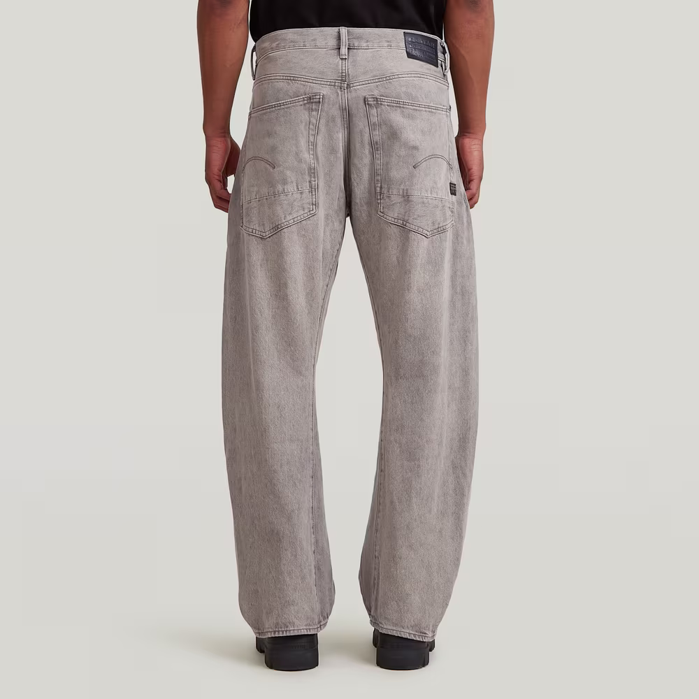 Bend Loose Jeans