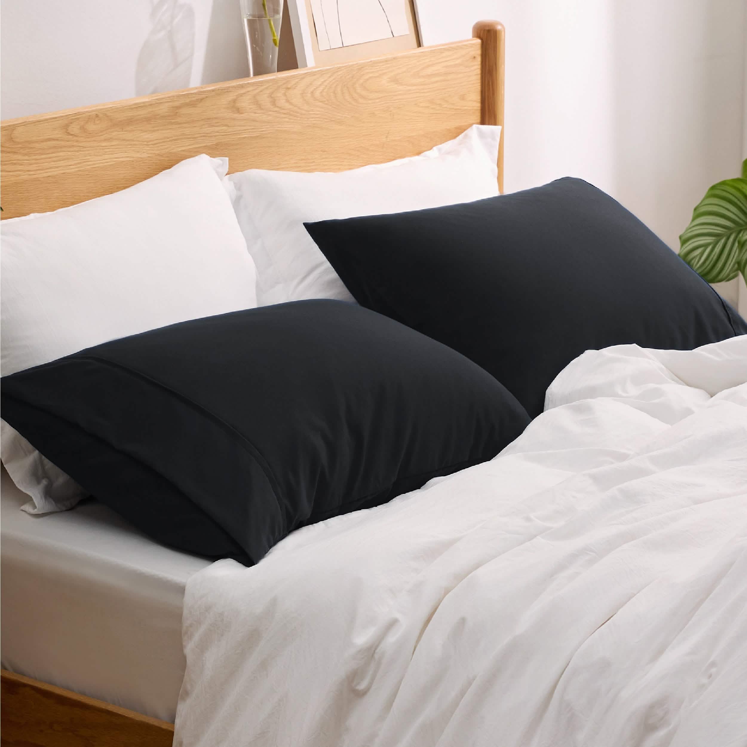 GentleSoft® Fade and Stain Resistant Microfiber Pillowcase