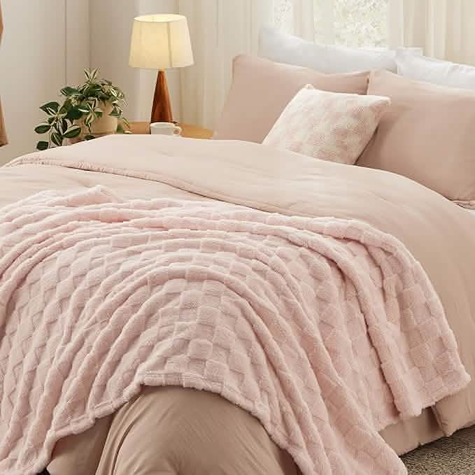 GentleSoft® Checkered Comforter Set