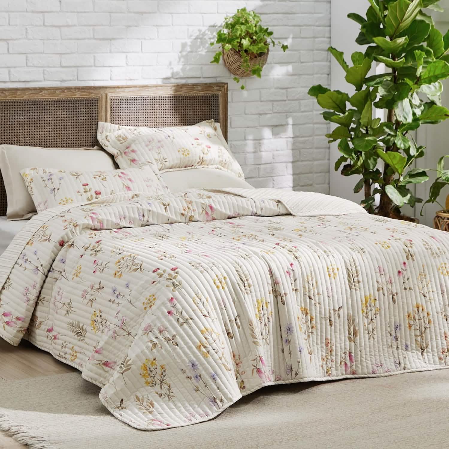 GentleSoft® Autumn Wildflower Quilt Set