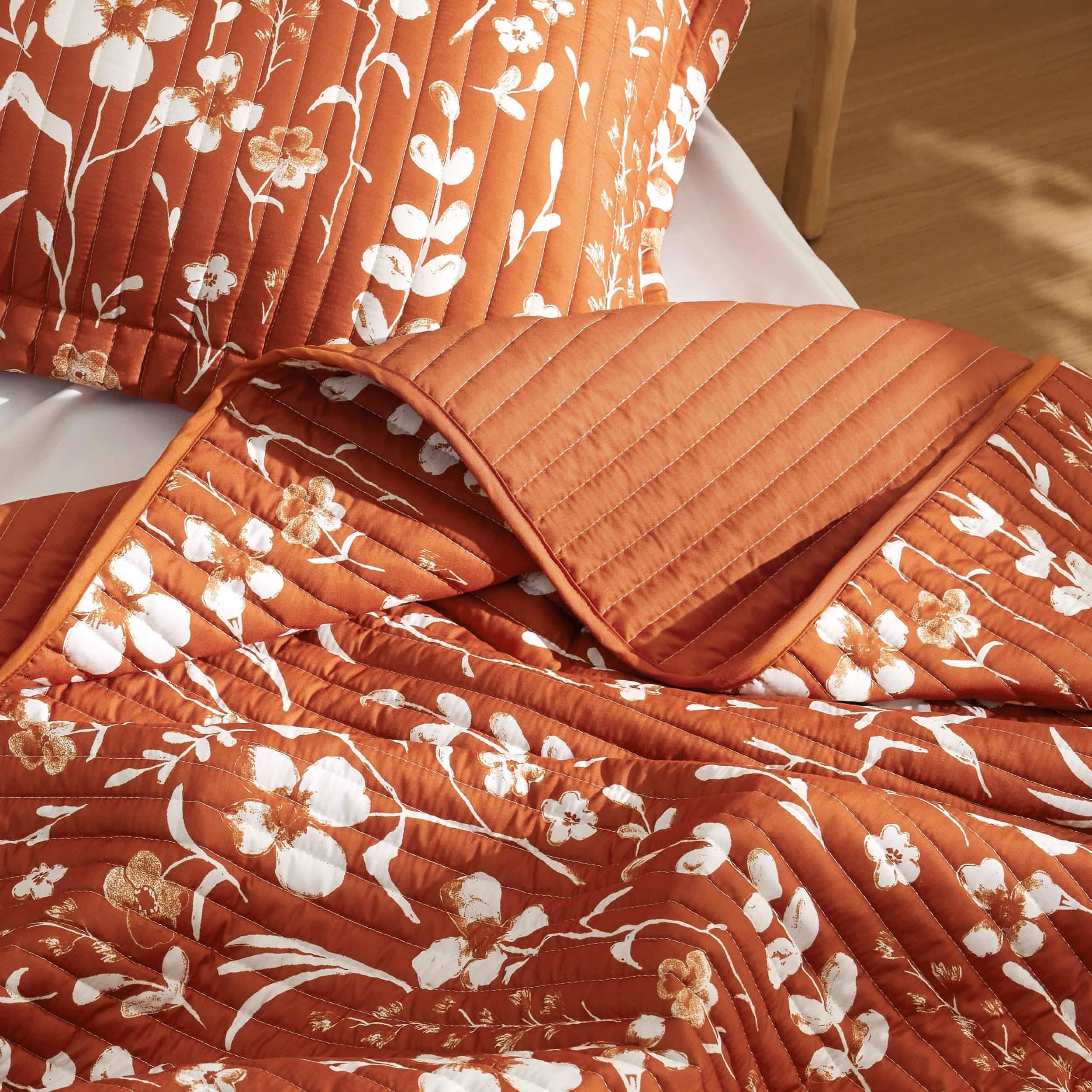 GentleSoft® Botanical Quilt Set
