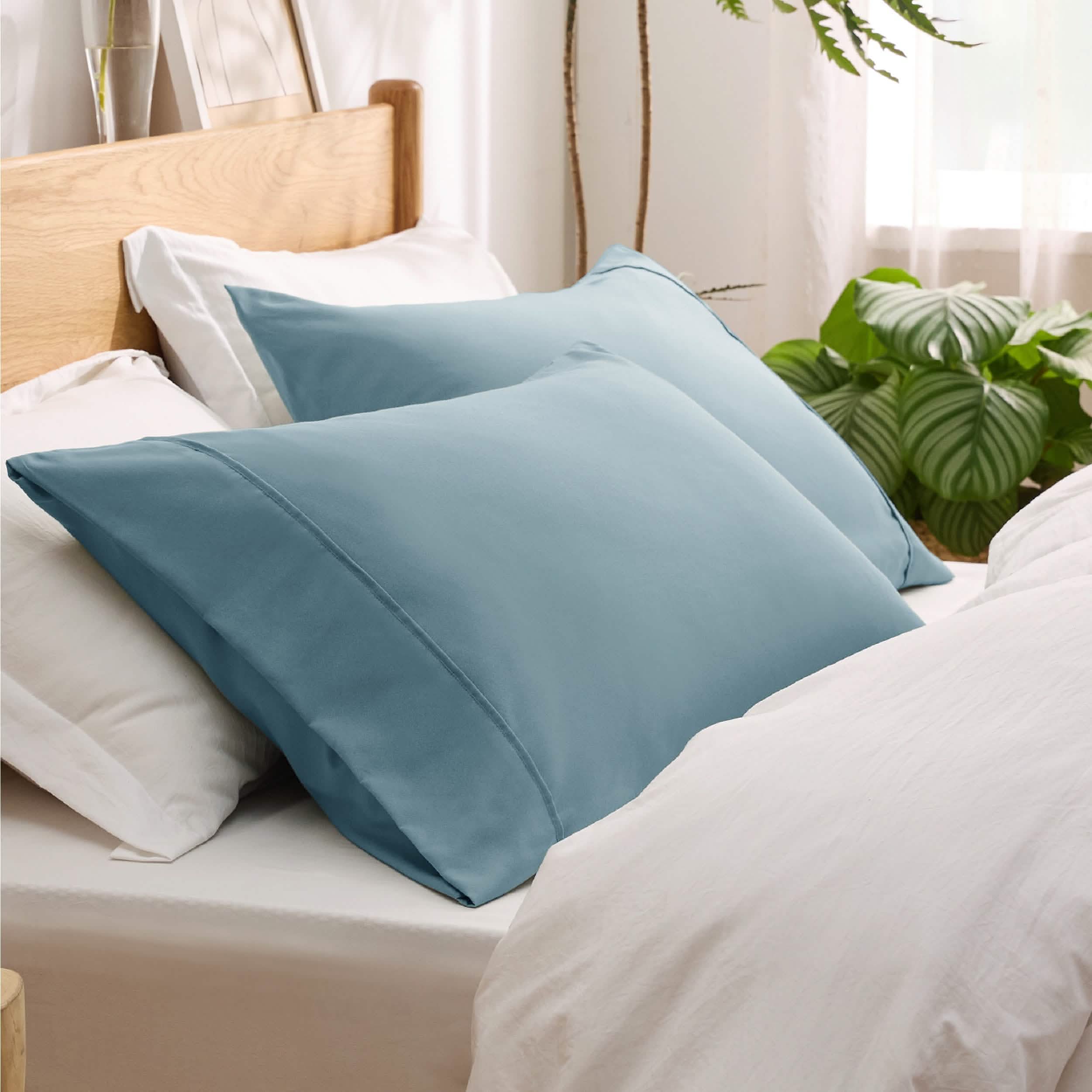 GentleSoft® Fade and Stain Resistant Microfiber Pillowcase