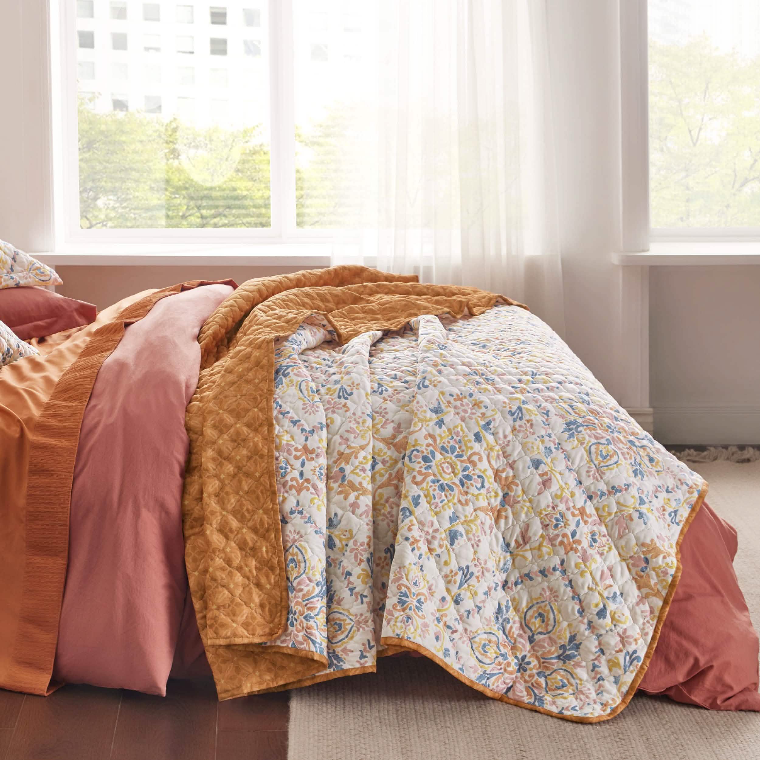 GentleSoft® Botanical Quilt Set