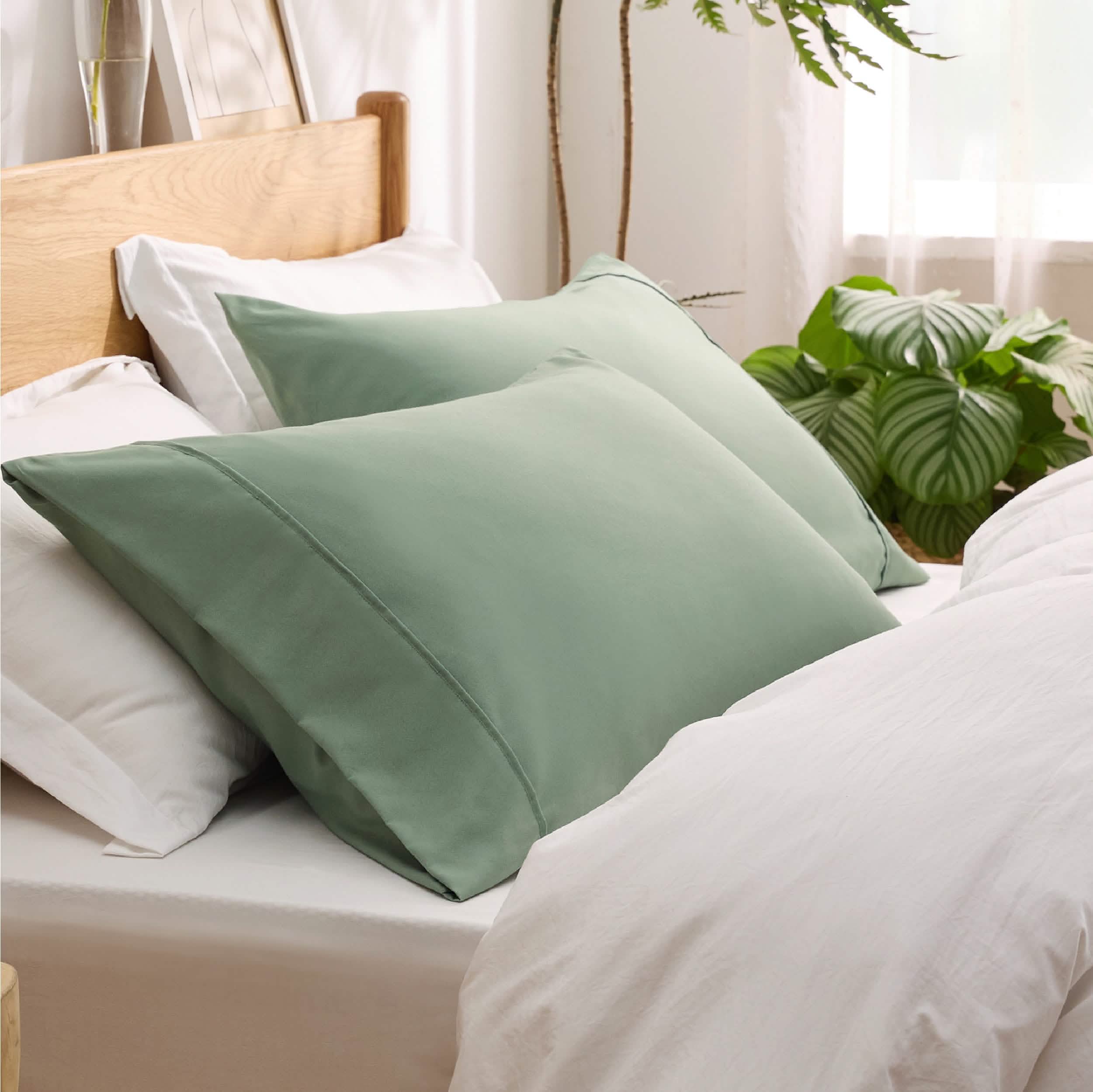 GentleSoft® Fade and Stain Resistant Microfiber Pillowcase