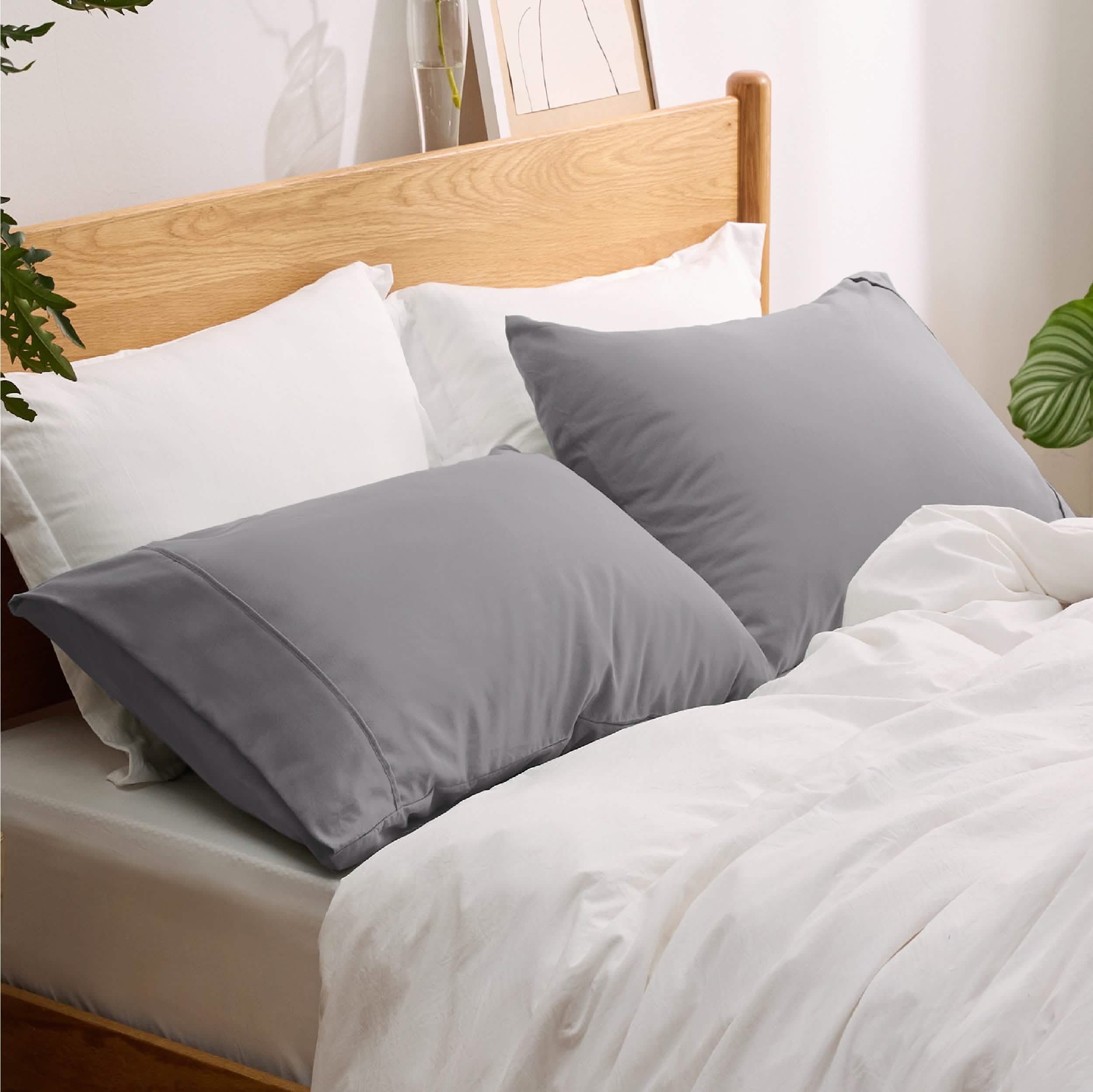 GentleSoft® Fade and Stain Resistant Microfiber Pillowcase