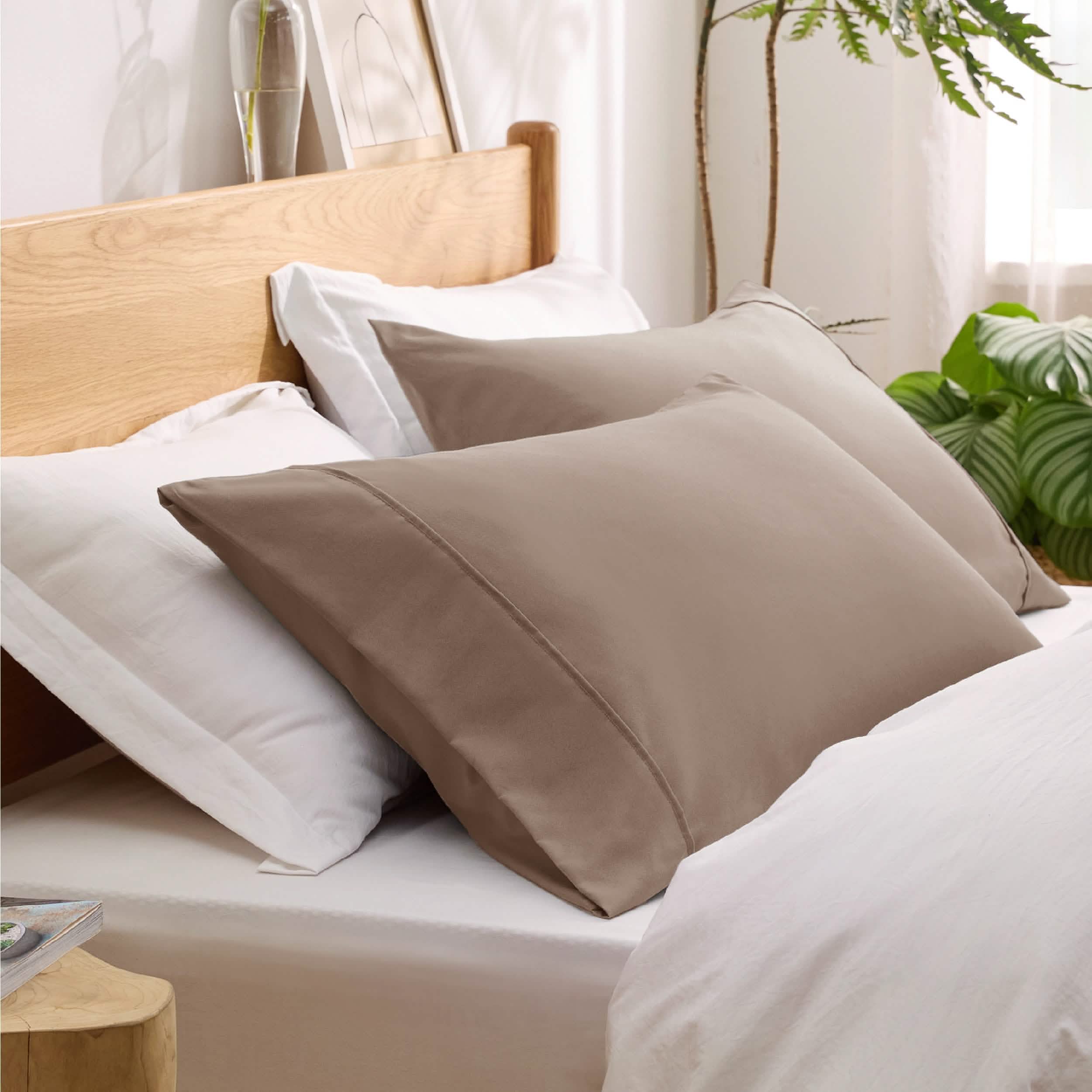 GentleSoft® Fade and Stain Resistant Microfiber Pillowcase
