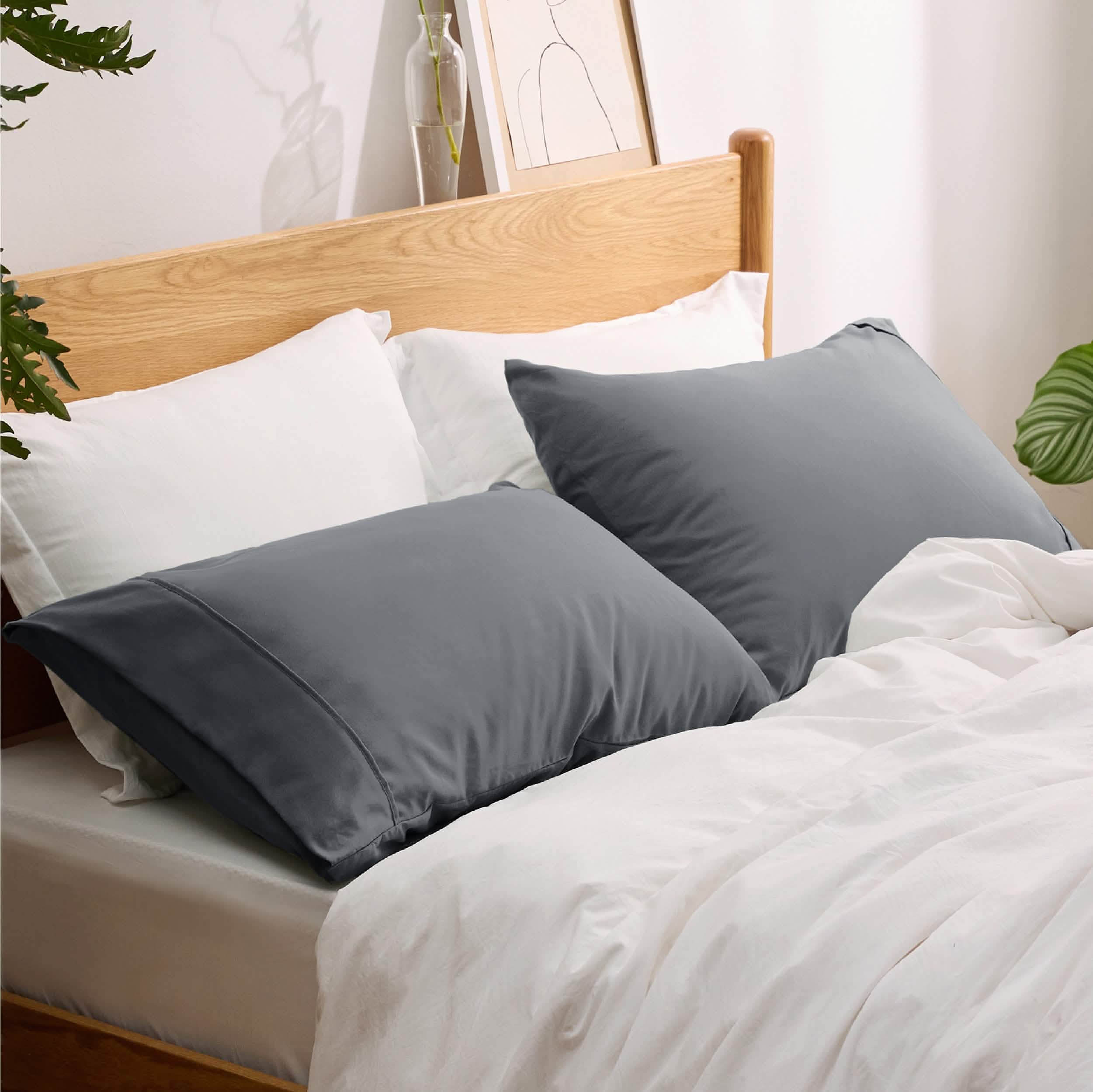 GentleSoft® Fade and Stain Resistant Microfiber Pillowcase