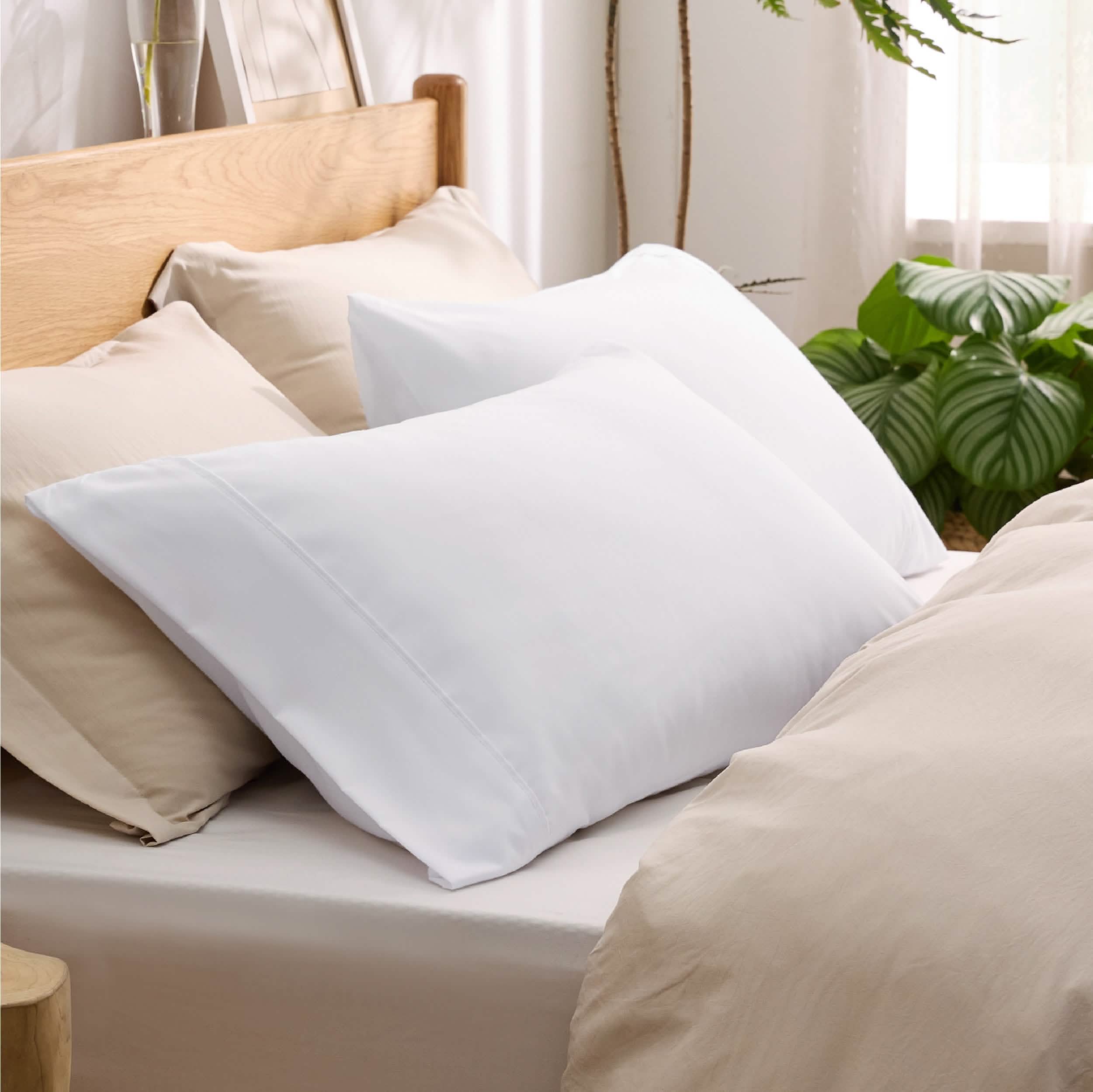 GentleSoft® Fade and Stain Resistant Microfiber Pillowcase