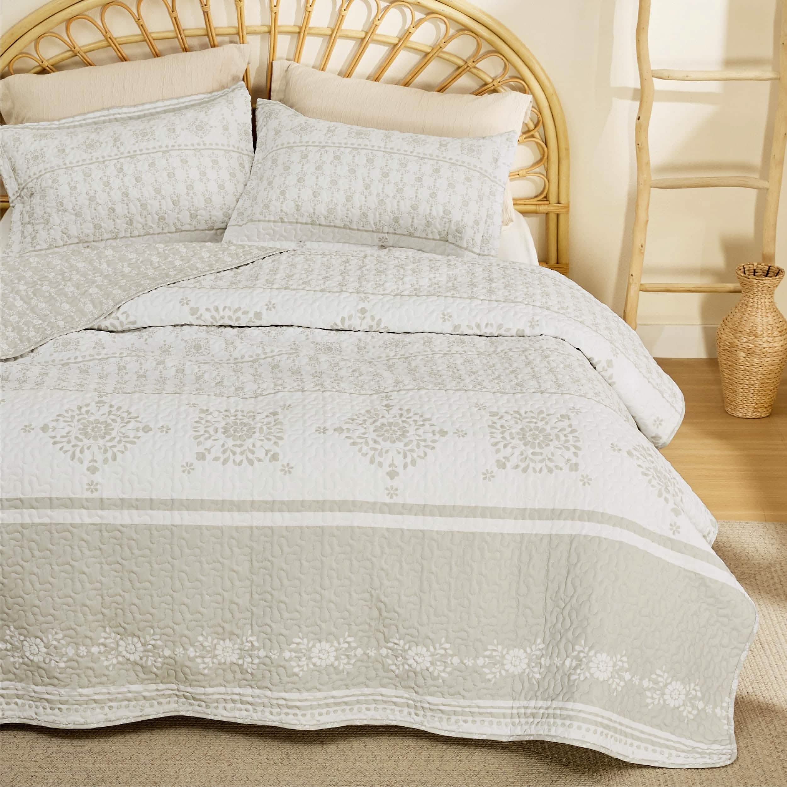 GentleSoft® Botanical Quilt Set