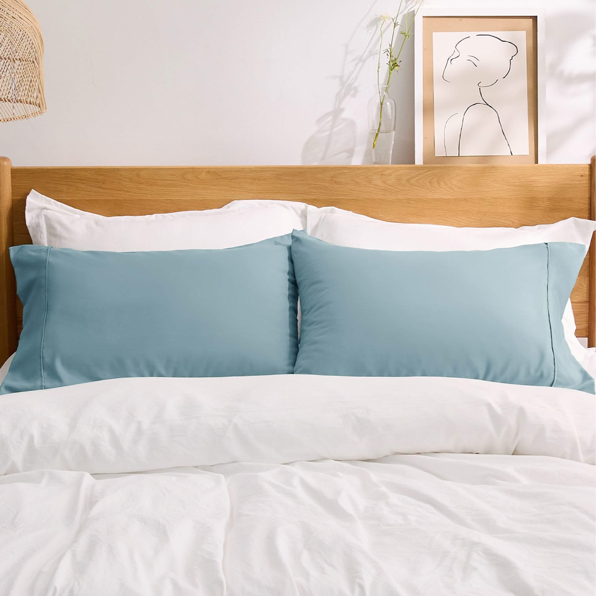GentleSoft® Fade and Stain Resistant Microfiber Pillowcase