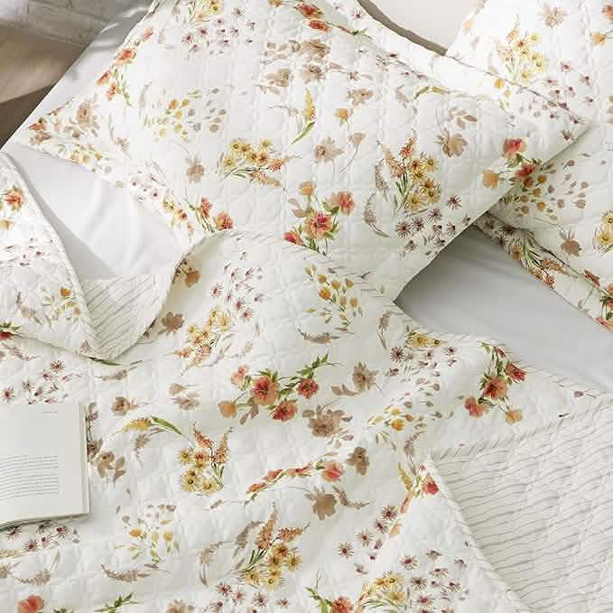 GentleSoft® Floral Quilt Set White