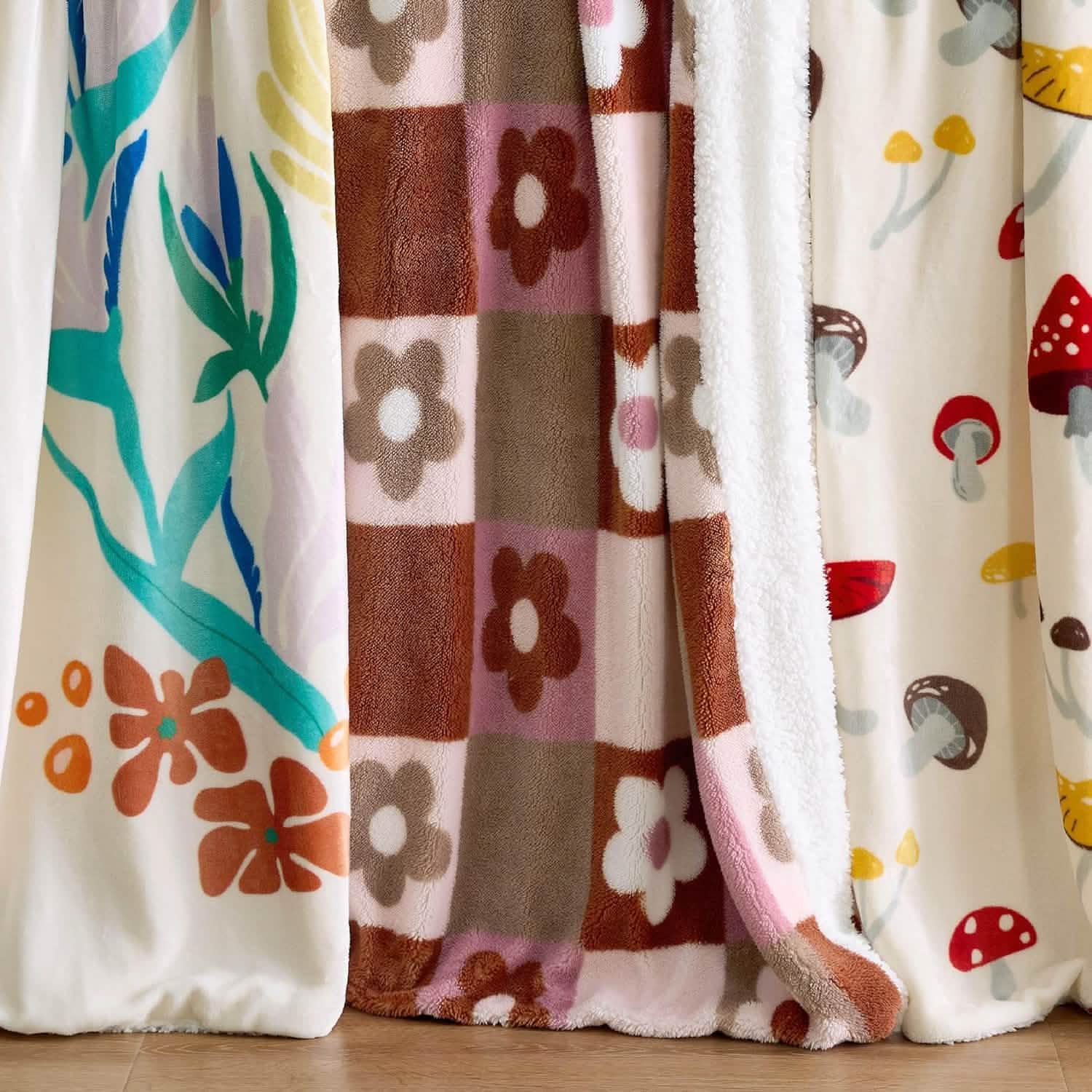 GentleSoft® Printed Throw Sherpa Blanket Print