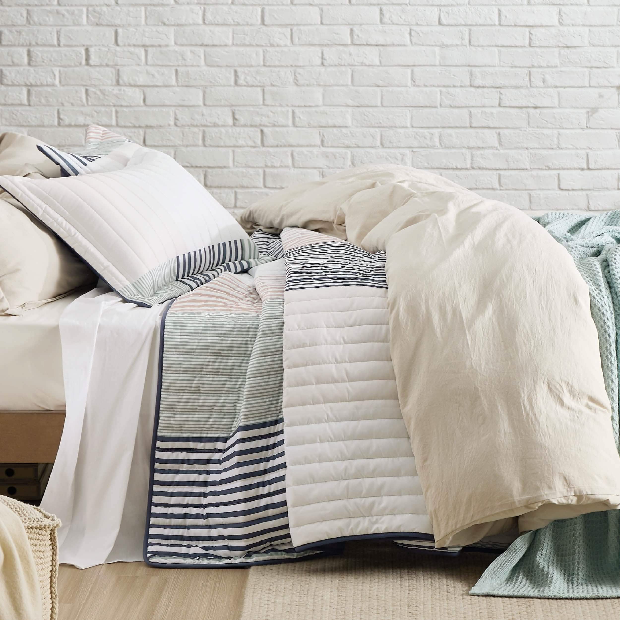 GentleSoft® Chill Vibes Quilt Set
