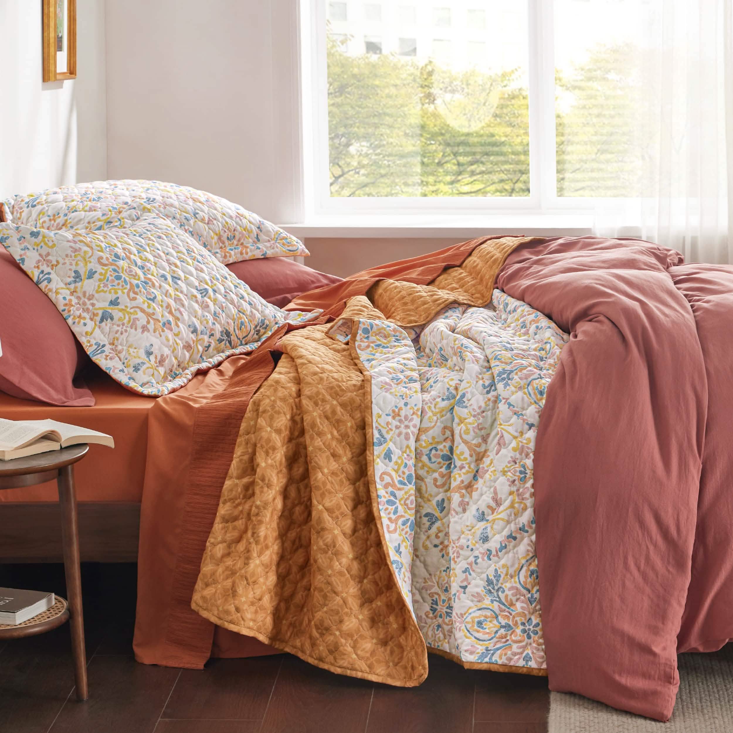 GentleSoft® Botanical Quilt Set