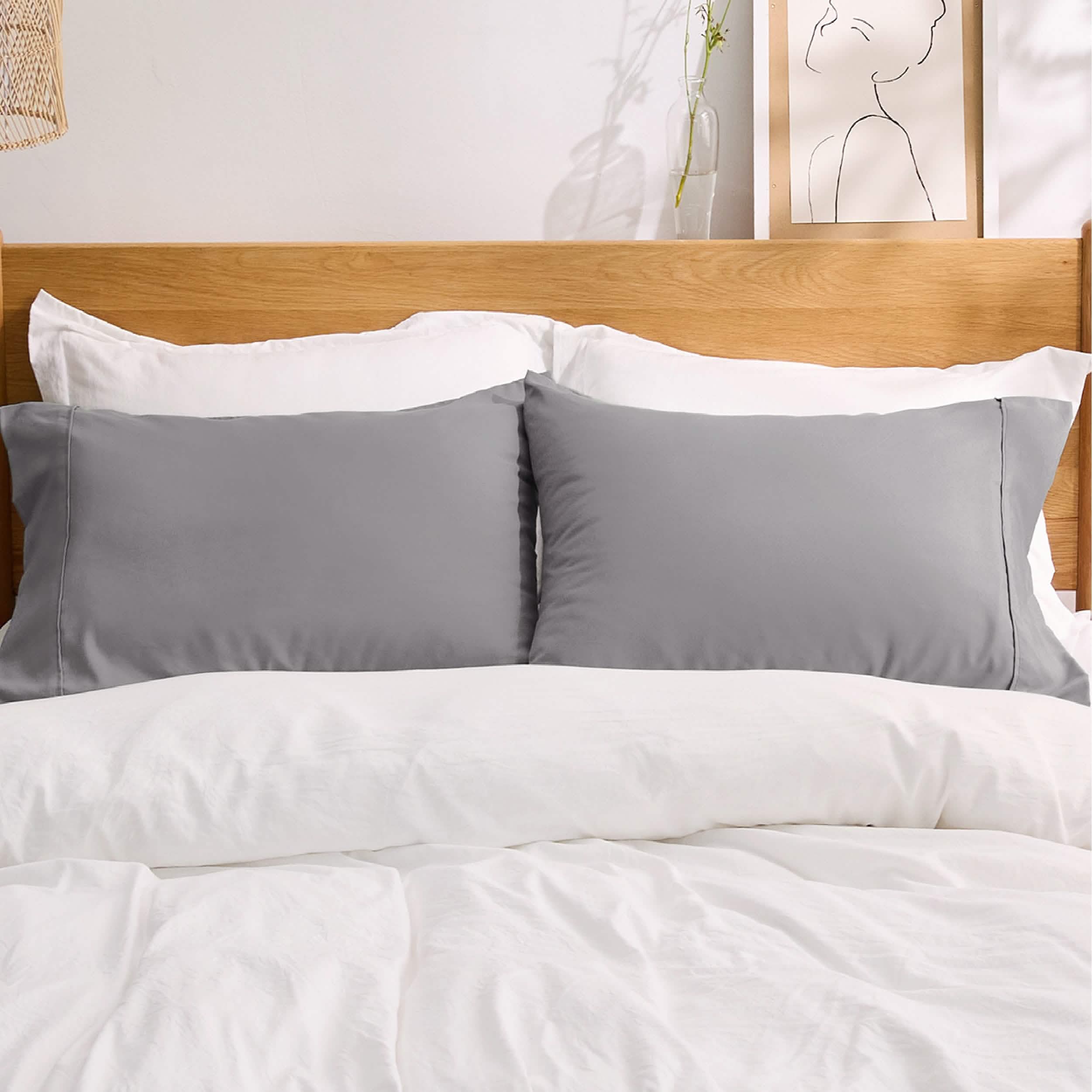 GentleSoft® Fade and Stain Resistant Microfiber Pillowcase