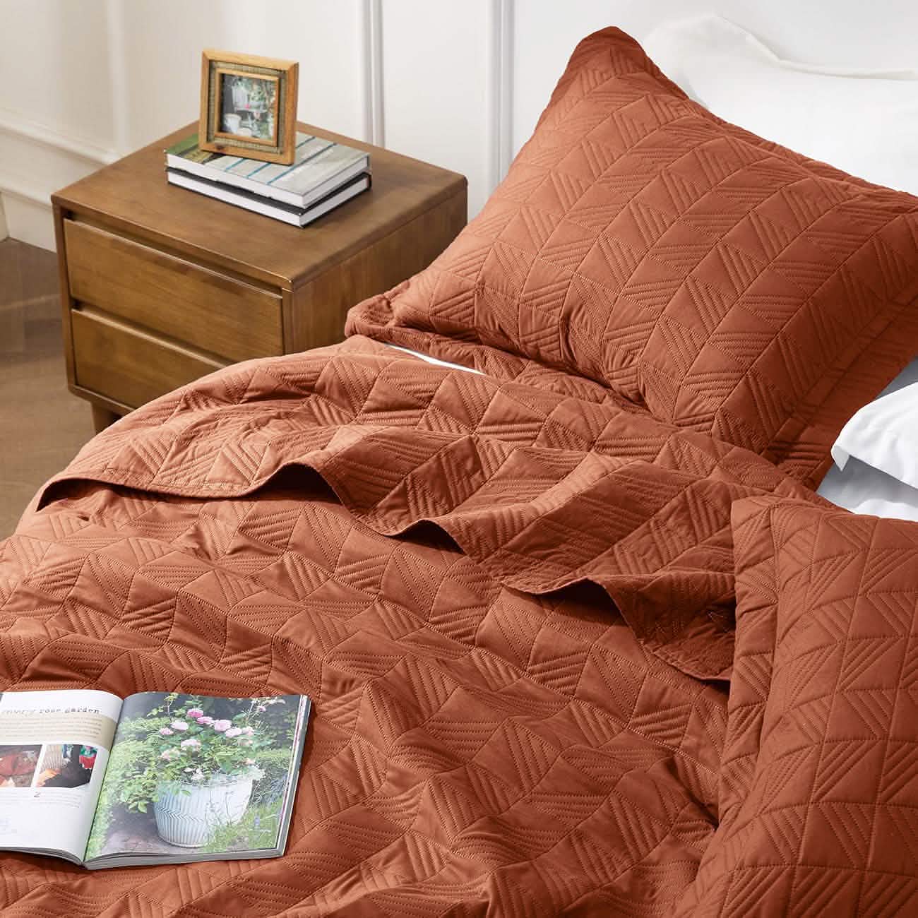 GentleSoft® Geometric Soft Ultrasonic Quilt Set