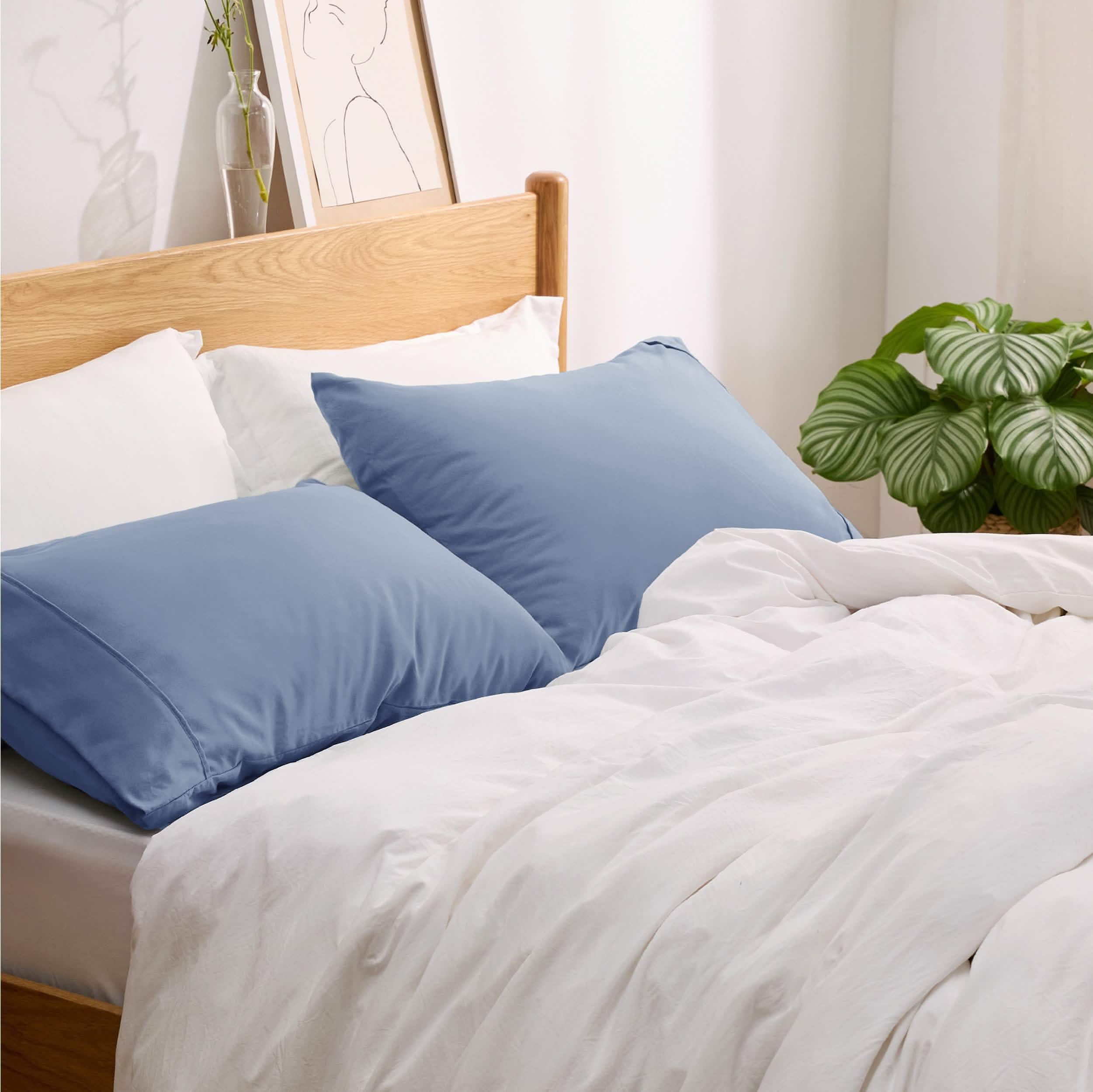 GentleSoft® Fade and Stain Resistant Microfiber Pillowcase